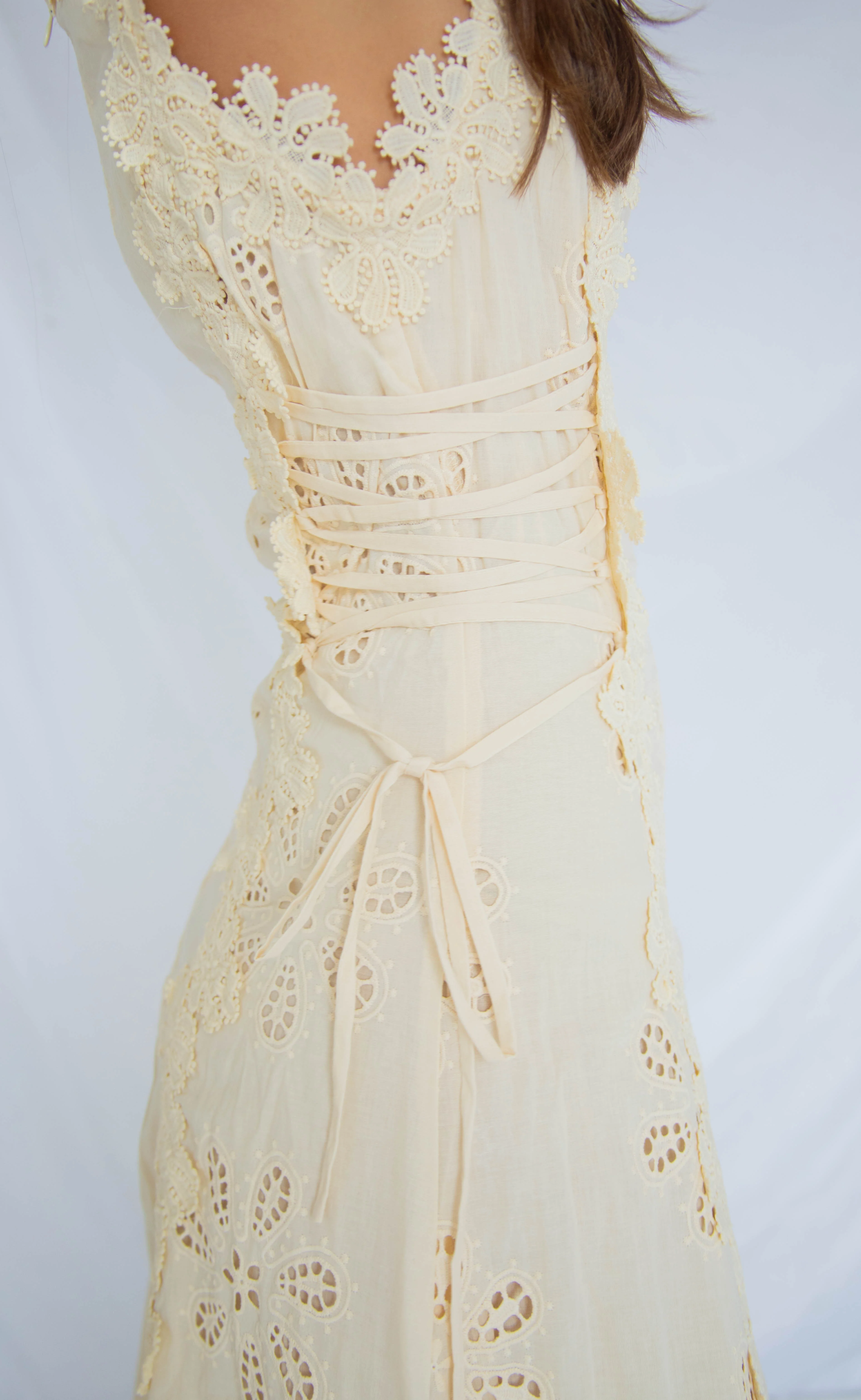 touch of grace floral appliqué midi dress - Image 3
