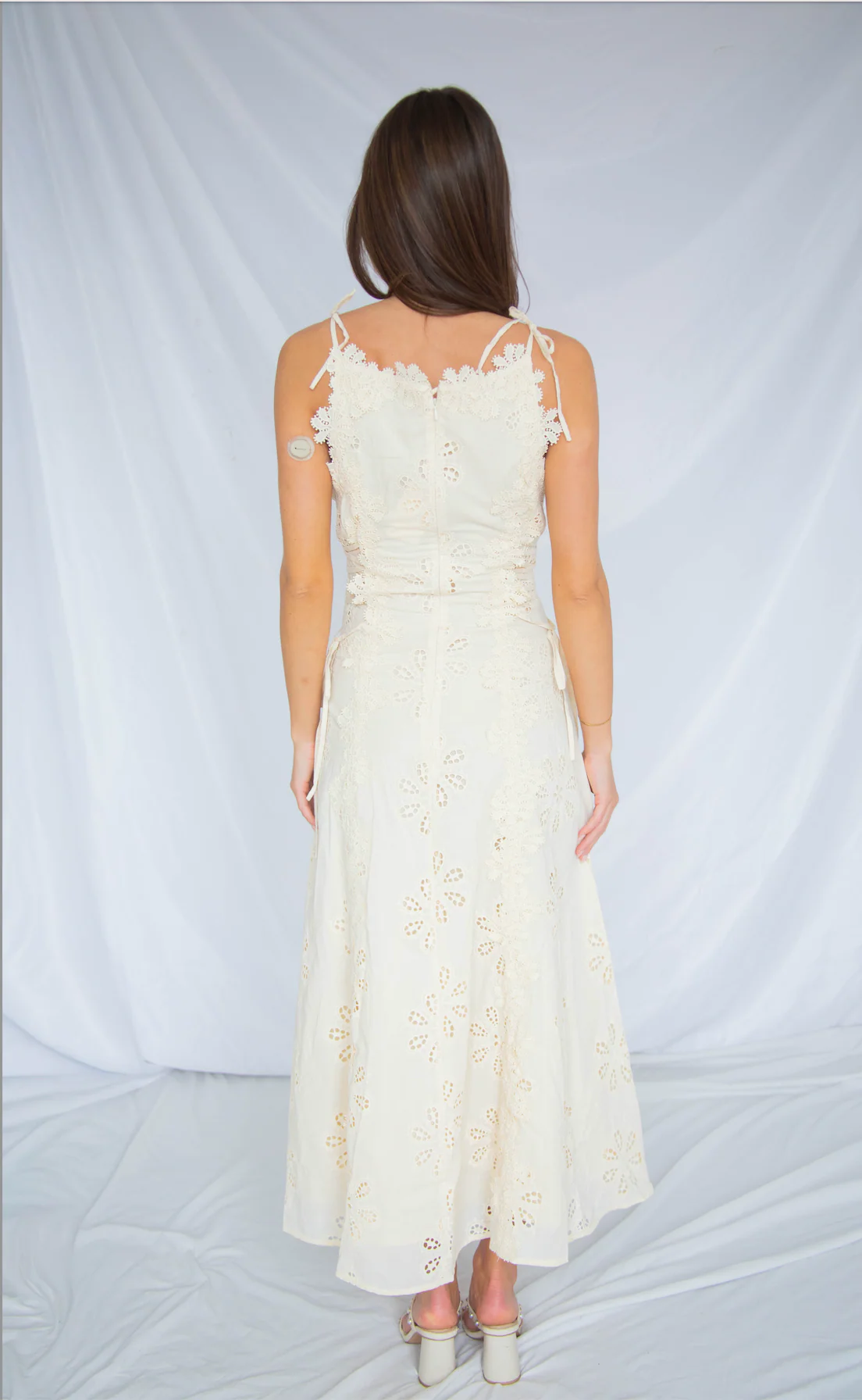 touch of grace floral appliqué midi dress - Image 4