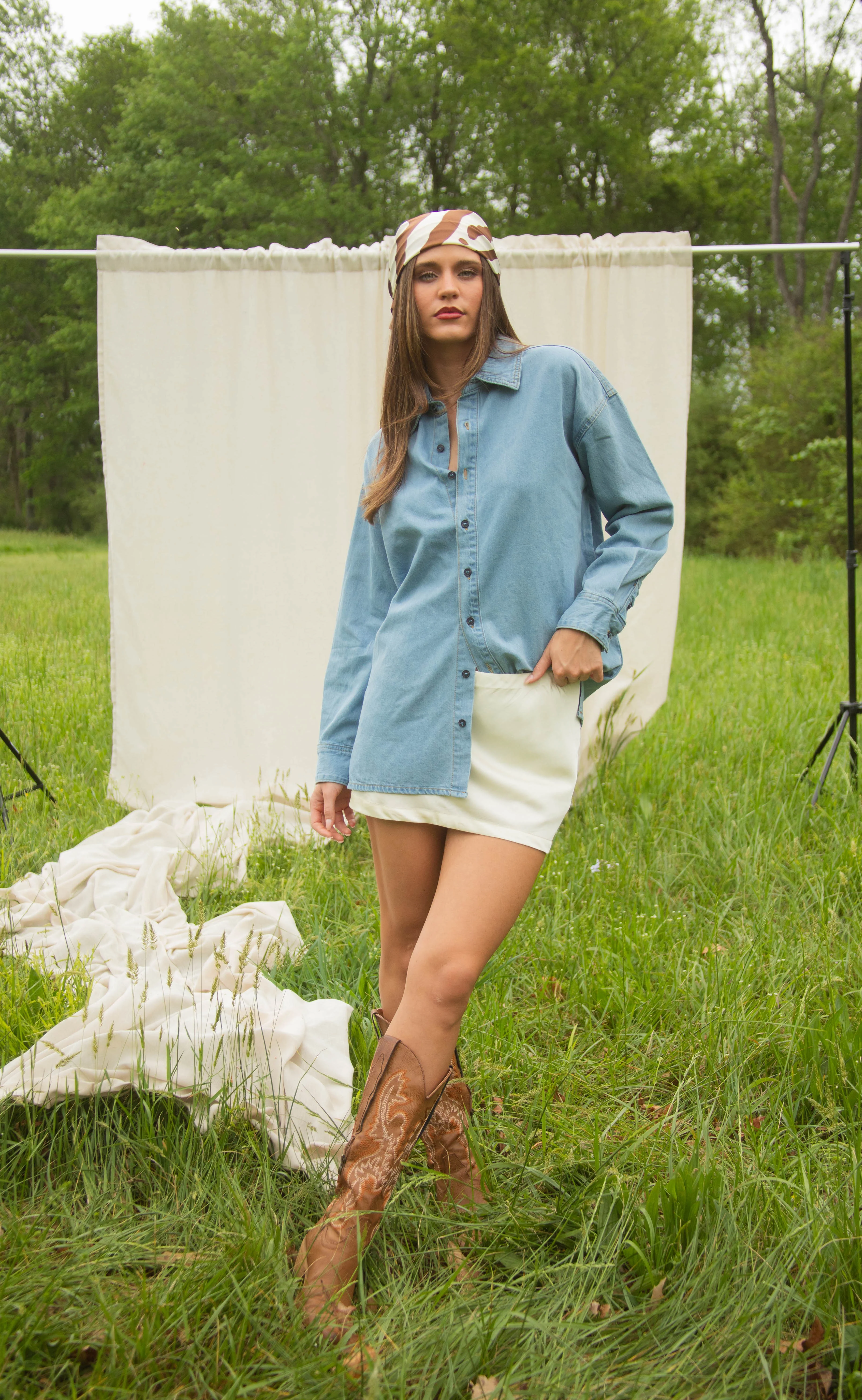 walk right in denim button up - Image 2